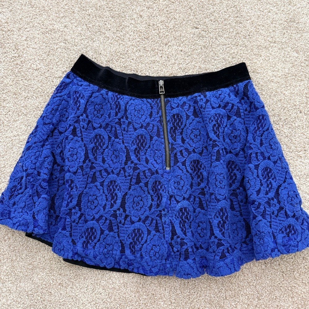 Aeropostale Skater Skirt Womens Medium Blue Floral Lace Velvet‎ Waistband Zipper - Picture 2 of 9